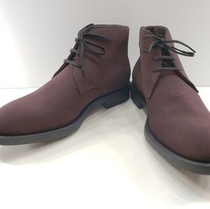 Tod's men's suede burgundy boots.
